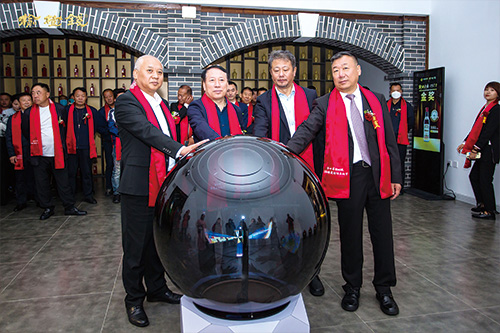 1666601811276567.jpg 1665669364507772.jpg